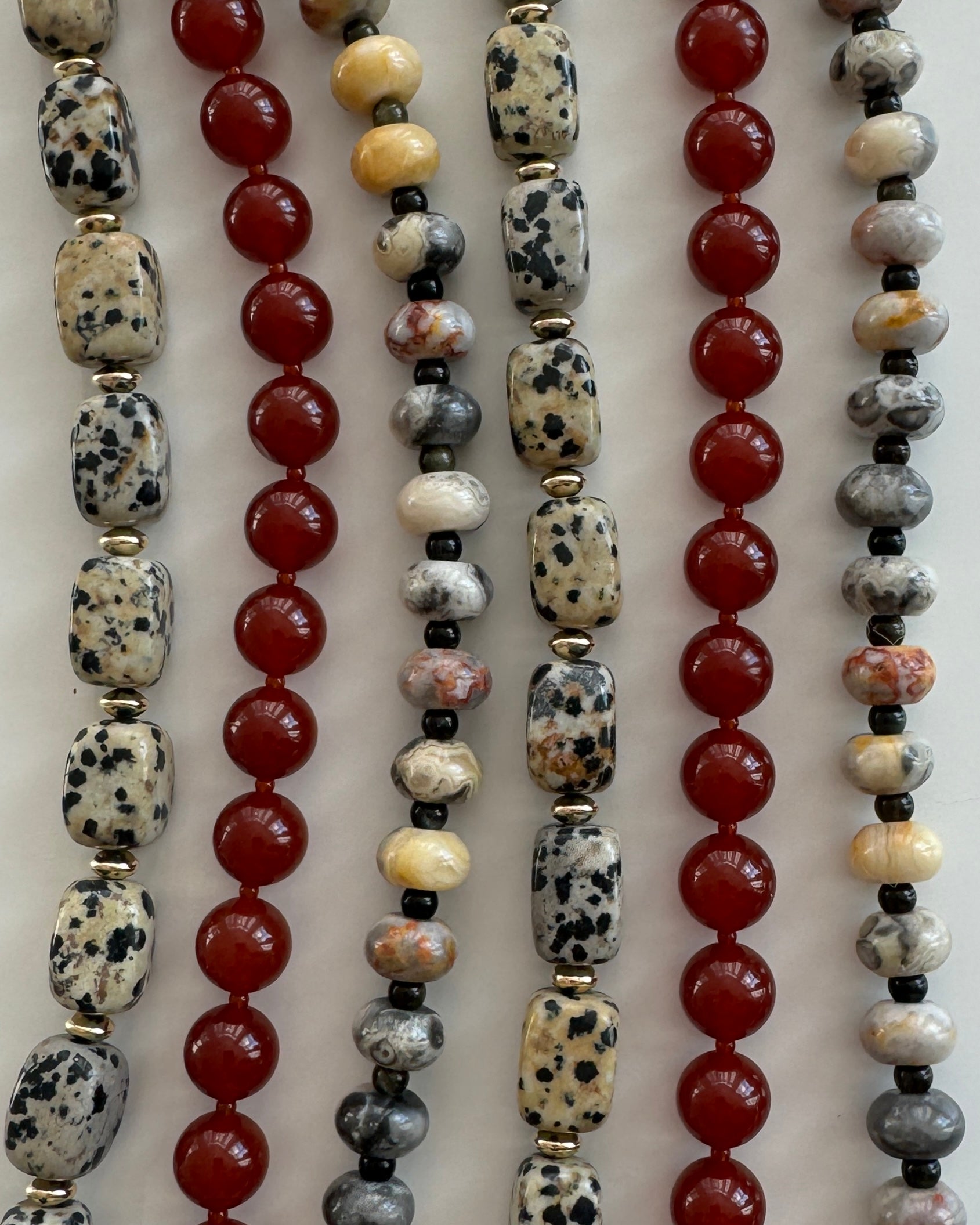 Dalmatian Jasper Strand